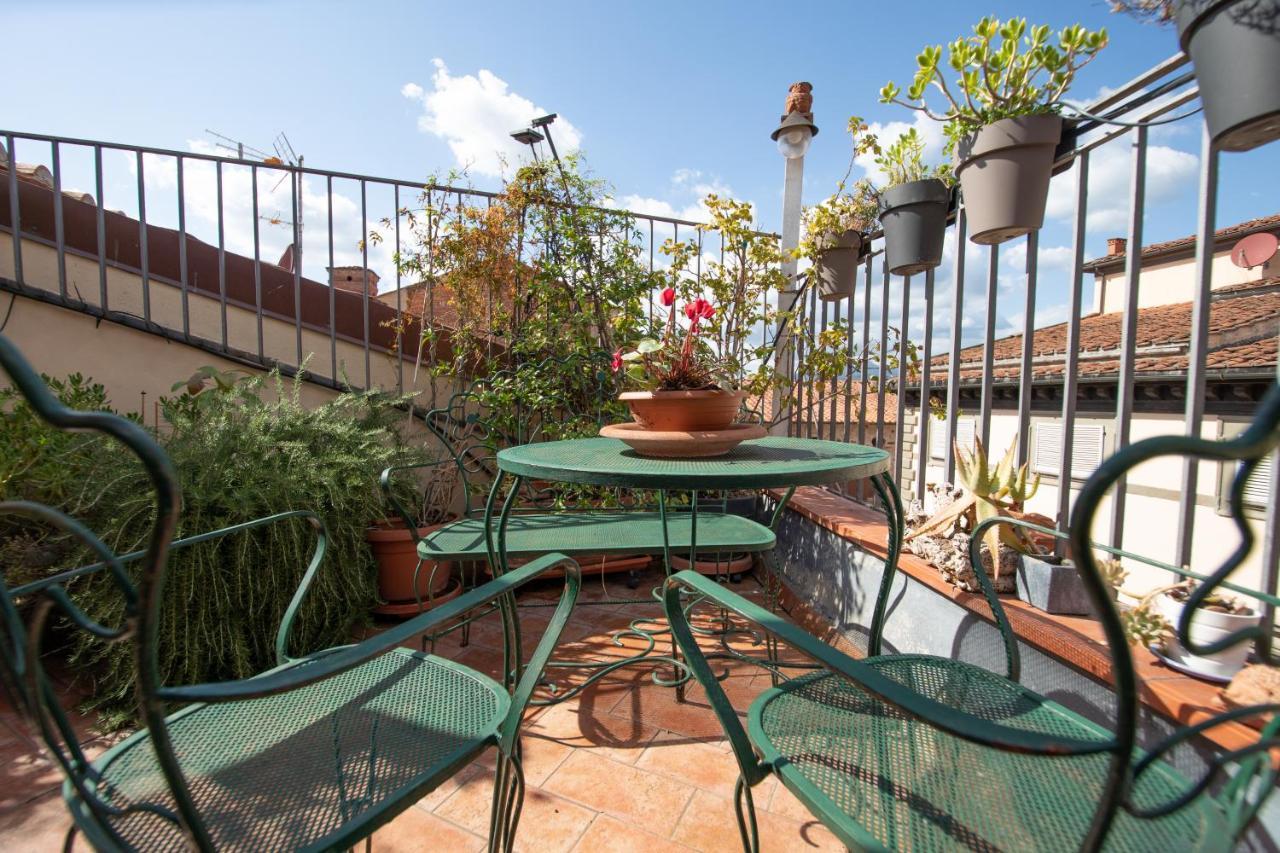 شقة Residenza Al Pavone Luxury With Terrace لوكا المظهر الخارجي الصورة