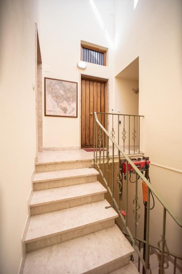 شقة Residenza Al Pavone Luxury With Terrace لوكا المظهر الخارجي الصورة