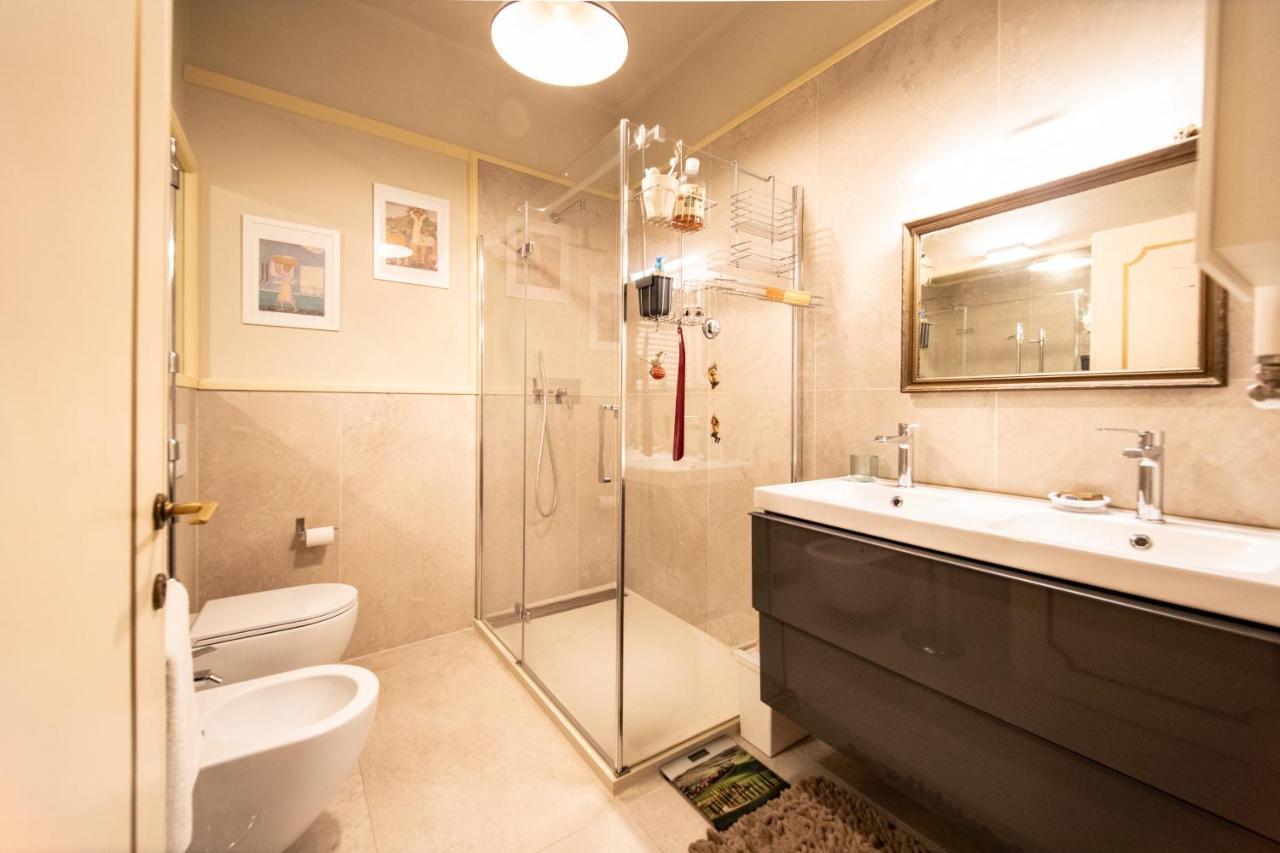 شقة Residenza Al Pavone Luxury With Terrace لوكا المظهر الخارجي الصورة